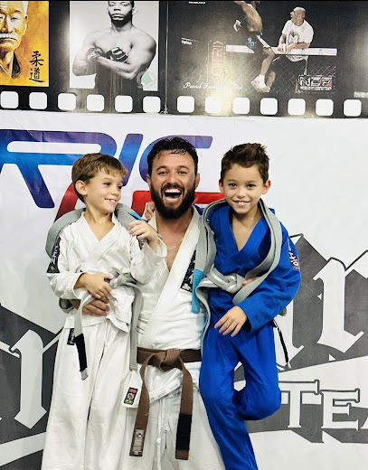 Escola de Lutas Pinheiros Team